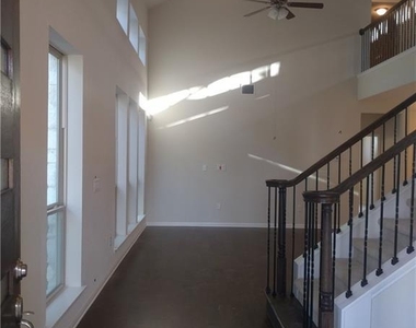 3240 E Whitestone Blvd - Photo Thumbnail 2