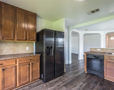 1013 Ranchero Rd - Photo Thumbnail 4
