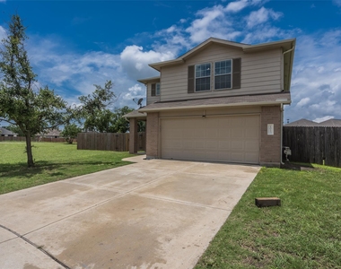 1013 Ranchero Rd - Photo Thumbnail 1