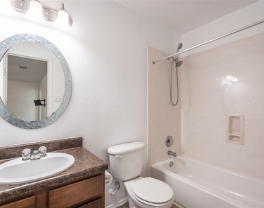 1013 Ranchero Rd - Photo Thumbnail 11