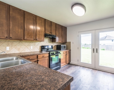 1013 Ranchero Rd - Photo Thumbnail 2