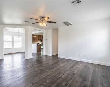 1013 Ranchero Rd - Photo Thumbnail 8