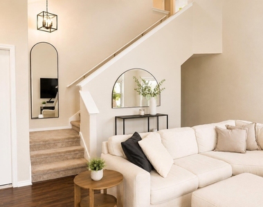214 Lidell St - Photo Thumbnail 6