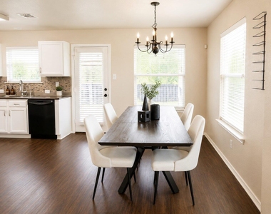 214 Lidell St - Photo Thumbnail 12