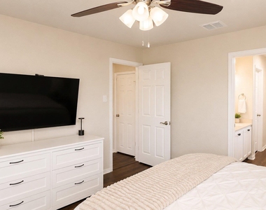 214 Lidell St - Photo Thumbnail 14
