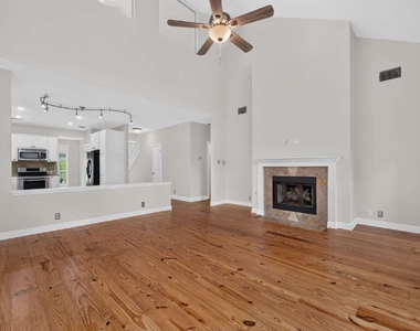 8109 Ganttcrest Dr - Photo Thumbnail 4