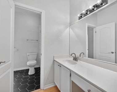 8109 Ganttcrest Dr - Photo Thumbnail 18