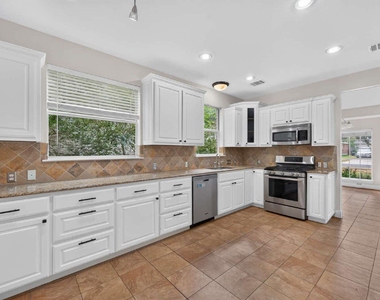 8109 Ganttcrest Dr - Photo Thumbnail 8