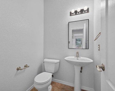 8109 Ganttcrest Dr - Photo Thumbnail 14