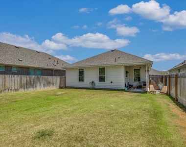 972 Leaning Oak Ln - Photo Thumbnail 13