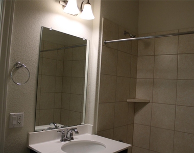 13902 Ilex Dr - Photo Thumbnail 14