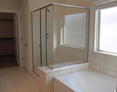 13902 Ilex Dr - Photo Thumbnail 22