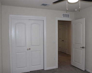 13902 Ilex Dr - Photo Thumbnail 30