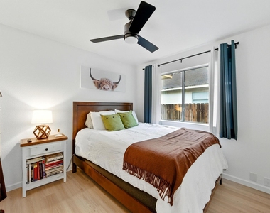 14510 Oliphant St - Photo Thumbnail 19