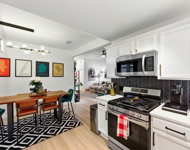 14510 Oliphant St - Photo Thumbnail 13