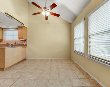 8001 Manassas Dr - Photo Thumbnail 8