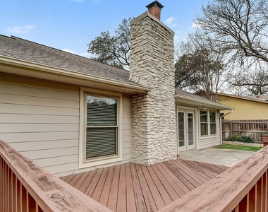 8001 Manassas Dr - Photo Thumbnail 32