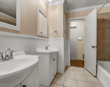 8001 Manassas Dr - Photo Thumbnail 19