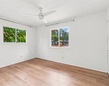 4908 Gladeview Dr - Photo Thumbnail 4