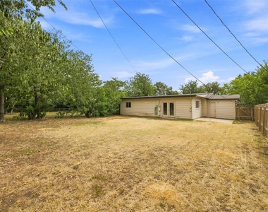 4908 Gladeview Dr - Photo Thumbnail 7