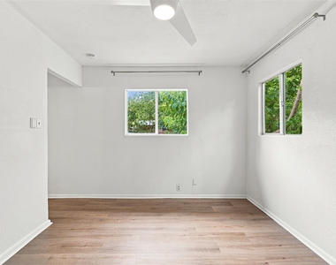 4908 Gladeview Dr - Photo Thumbnail 16