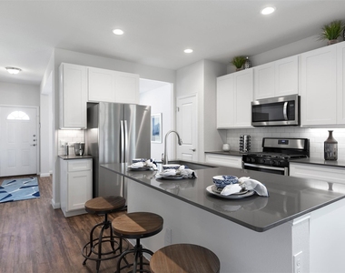 225 San Gabriel River Rd - Photo Thumbnail 3