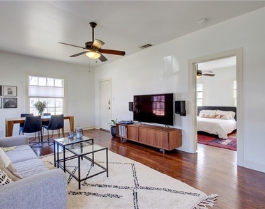 5114 Avenue G Ave - Photo Thumbnail 5