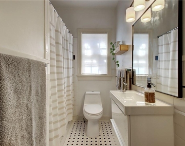 5114 Avenue G Ave - Photo Thumbnail 8