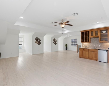 108 Orchard Park Dr - Photo Thumbnail 24