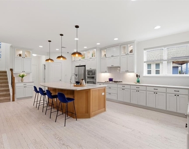 108 Orchard Park Dr - Photo Thumbnail 14