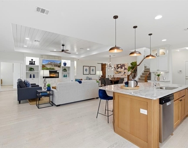 108 Orchard Park Dr - Photo Thumbnail 12