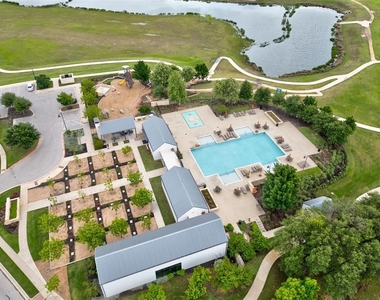 108 Orchard Park Dr - Photo Thumbnail 37