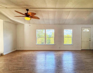 10601 Ridge Rim Dr - Photo Thumbnail 14