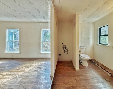 10601 Ridge Rim Dr - Photo Thumbnail 18