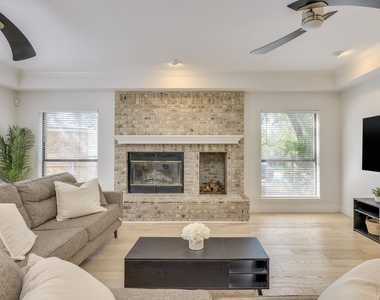 3914 Latimer Dr - Photo Thumbnail 12