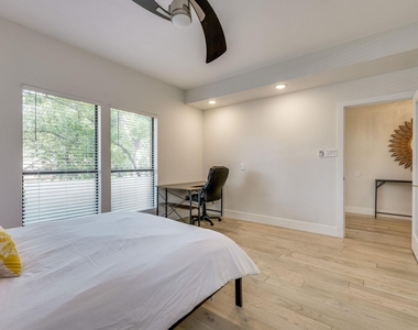 3914 Latimer Dr - Photo Thumbnail 6