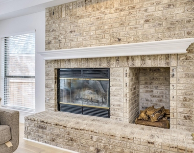 3914 Latimer Dr - Photo Thumbnail 9