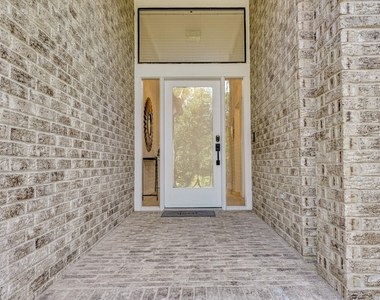 3914 Latimer Dr - Photo Thumbnail 2