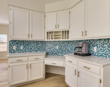 3914 Latimer Dr - Photo Thumbnail 15
