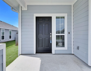 1105 Burin Dr - Photo Thumbnail 3