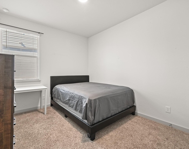 526 Millbrook Blvd - Photo Thumbnail 20