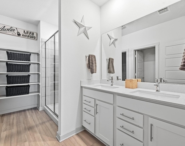 526 Millbrook Blvd - Photo Thumbnail 17