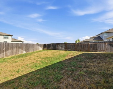 526 Millbrook Blvd - Photo Thumbnail 31
