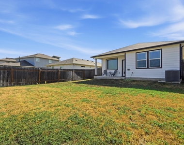 526 Millbrook Blvd - Photo Thumbnail 30