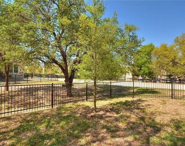 9512 Solana Vista Loop - Photo Thumbnail 26