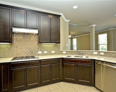 9512 Solana Vista Loop - Photo Thumbnail 8