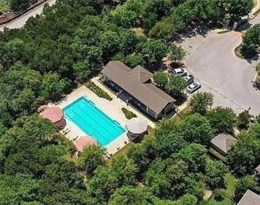 9512 Solana Vista Loop - Photo Thumbnail 29