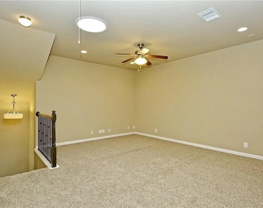 9512 Solana Vista Loop - Photo Thumbnail 15