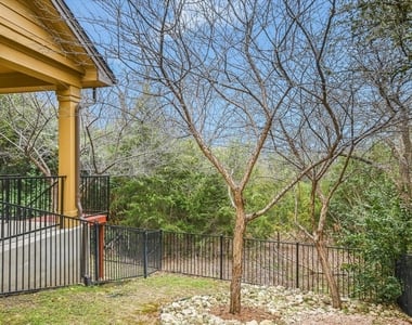 1310 W Parmer Ln - Photo Thumbnail 23