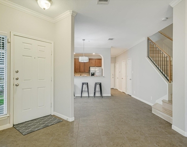 1310 W Parmer Ln - Photo Thumbnail 2